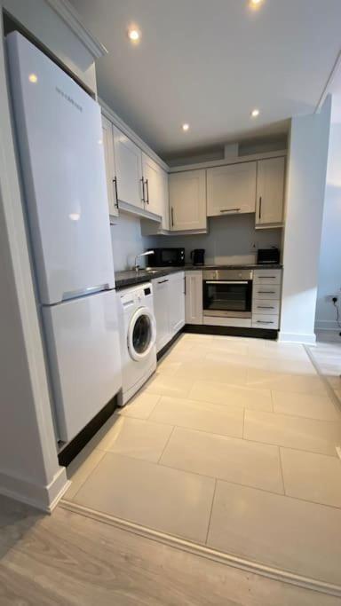 Stunning Modern 2Bed Apt Near Dublin City& Airport Zewnętrze zdjęcie